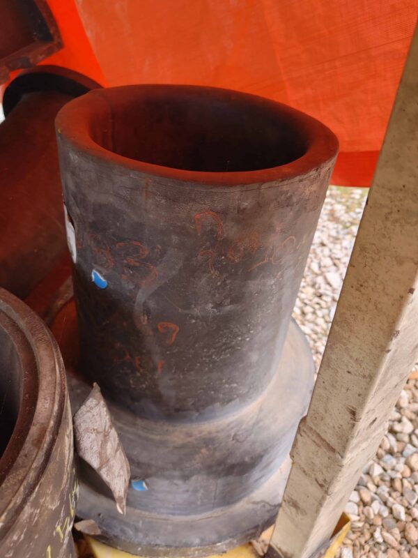 Lote de Revestimentos, Parafusos e Peças Diversas de Hidrociclone - Image 6