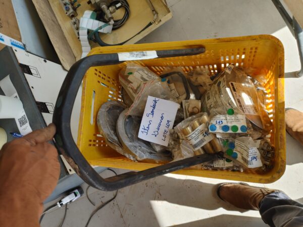 Lote de Revestimentos, Rotores, Peças Diversas de Bomba WEIR e Motobombas - Image 70