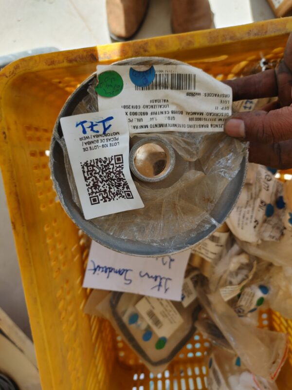 Lote de Revestimentos, Rotores, Peças Diversas de Bomba WEIR e Motobombas - Image 18