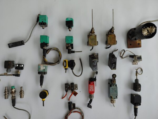 Lote de Sensores Diversos para Indústria - Image 2