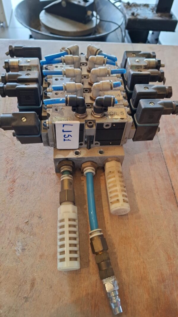 Manifold de Válvulas Solenoides Pneumáticas MICRO 24V – Conjunto Modular para Automação Industrial - Image 5