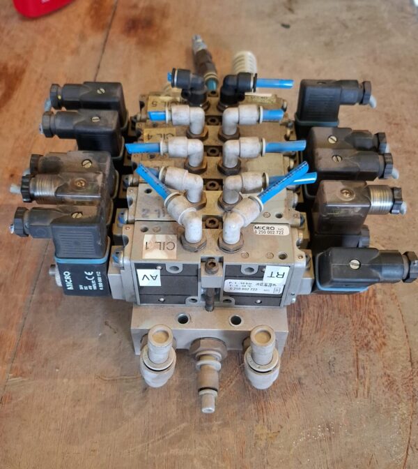 Manifold de Válvulas Solenoides Pneumáticas MICRO 24V – Conjunto Modular para Automação Industrial