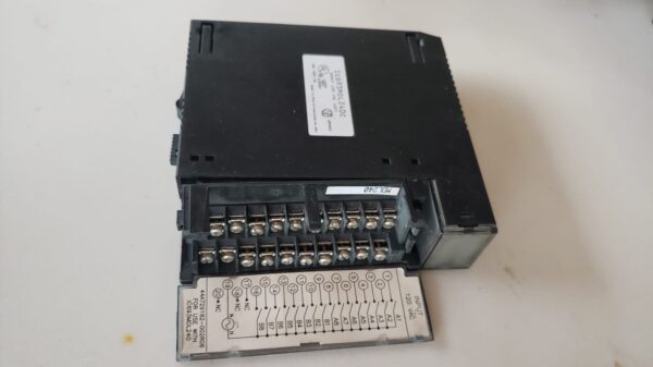 Módulo de Entrada Digital GE Fanuc IC693MDL240C 120VAC 16 Pontos