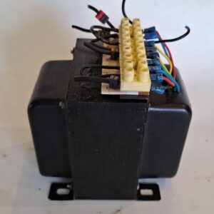 Transformador de Comando Líder TC 200VA Entrada 220/380/440V Saída 110/220V​