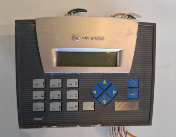 CLP Unitronics JZ10-11-R10 com IHM Integrada 6 Entradas 4 Saídas 24VDC