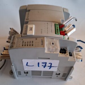 Controlador Lógico Programável Allen-Bradley Micro830 2080-LC30-16QWB + Módulo de Entrada Analógica 2080-IF2