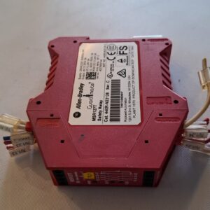 Relé de Segurança Allen-Bradley MSR127T – 24 VAC/DC – 5 A / 3 A – Série C